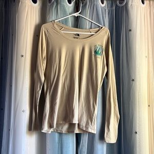 Lovely tree logo North Face long sleeve! WOMENS SIZE L